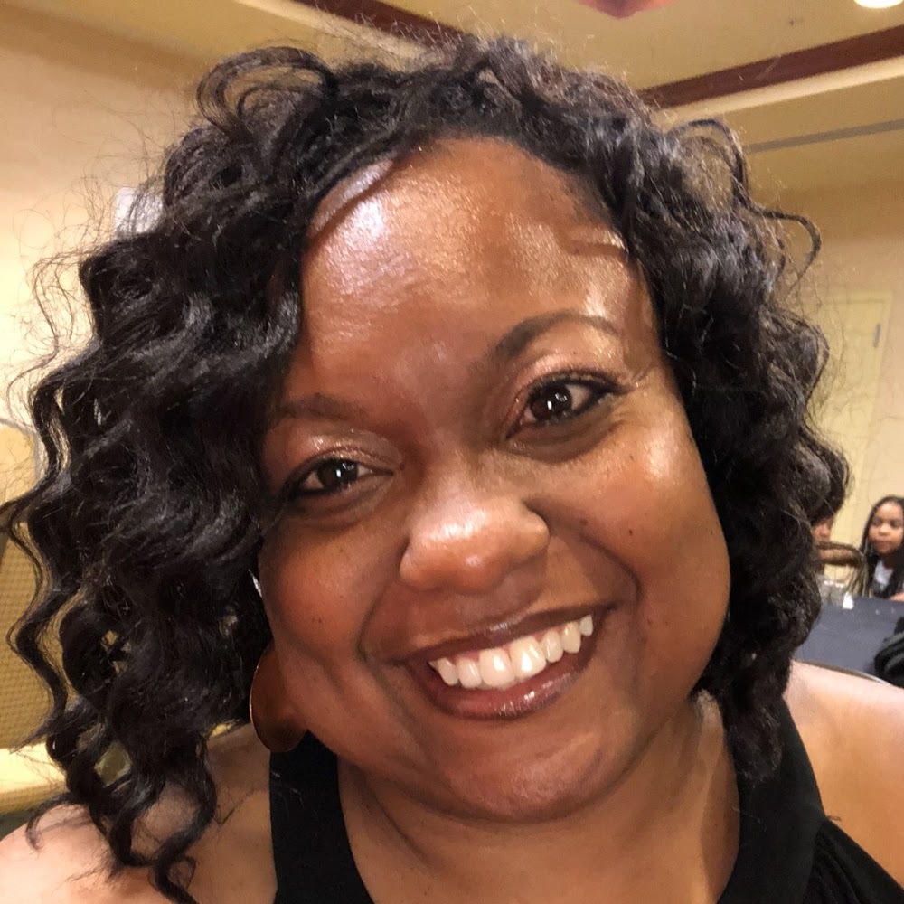 Meet your Posher, Apryl